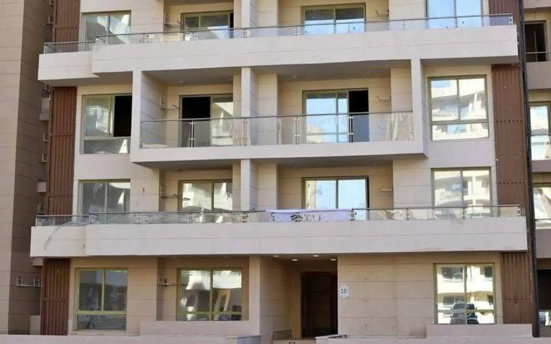 شقه للبيع استلام فوري 296م  فى كمبوند دي جويا 3 العاصمة الإدارية