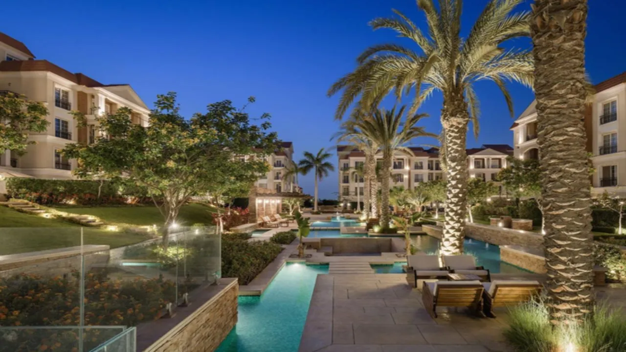 شقة للبيع 200 متر فى كمبوند Regents square new cairo شركة الدولية بالتقسيط