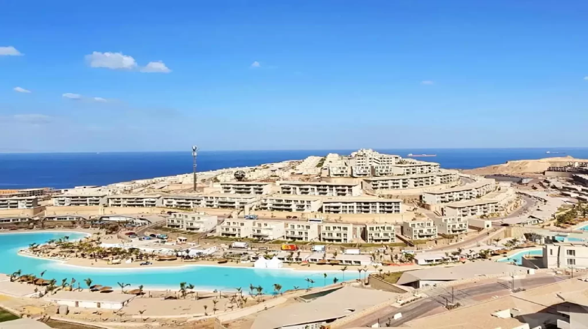 شاليه 208 متر للبيع في قرية المونت جلاله - ll Monte Galala Ain Sokhna