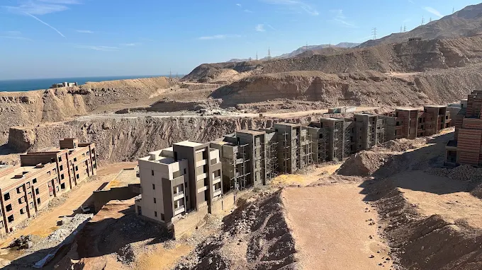 شاليه للبيع في قريه جبال العين  السخنه  بفيو مميز جداً
