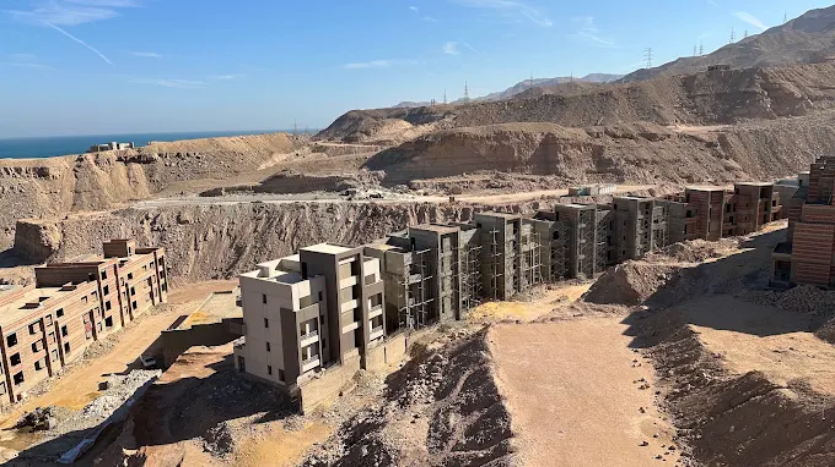 فيلا للبيع 462 متر في قرية جبال العين السخنة