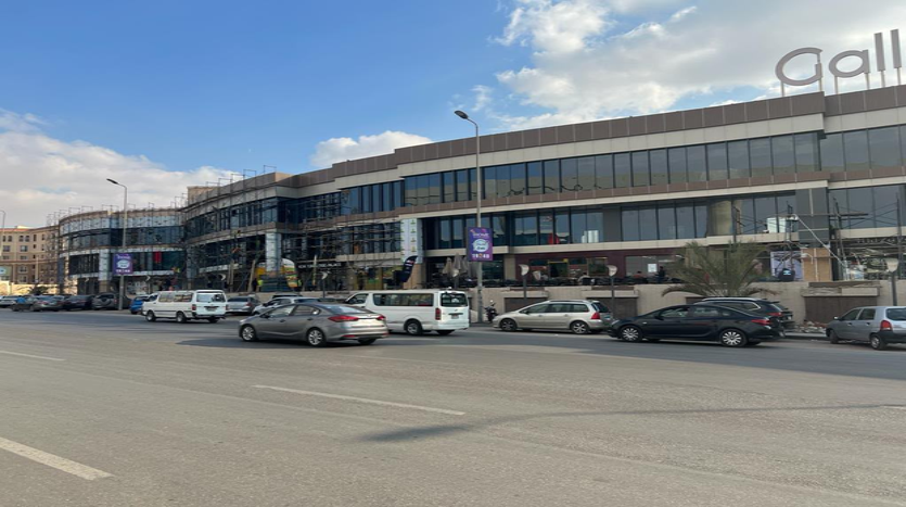 عيادة للبيع 101 متر استلما فورى على شارع التسعين الجنوبي في جاليريا مول التجمع الخامس بالتقسيط