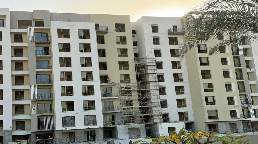 شقة للبيع 86م في كمبوند زد ايست Zed East New cairo  متشطبة