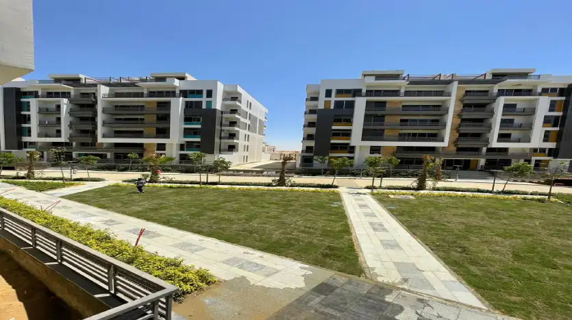 شقة للبيع 3 غرف بالتقسيط 96 شهر فى كمبوند ذا ايكون التجمع الخامس