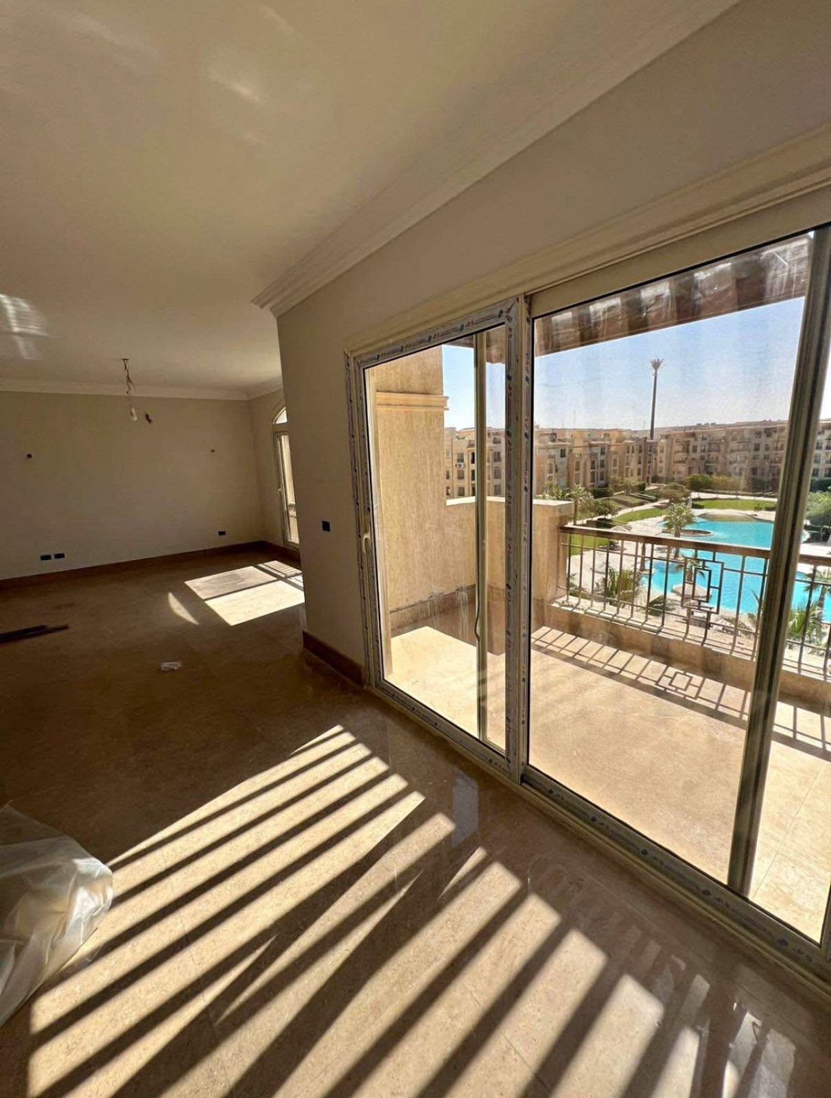 شقة 175م للبيع في كمبوند ستون ريزدنس في التجمع الخامس