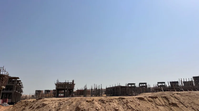 شقة 112 متر للبيع في كمبوند ايفوار الشيخ زايد بالتقسيط علي 10 سنين