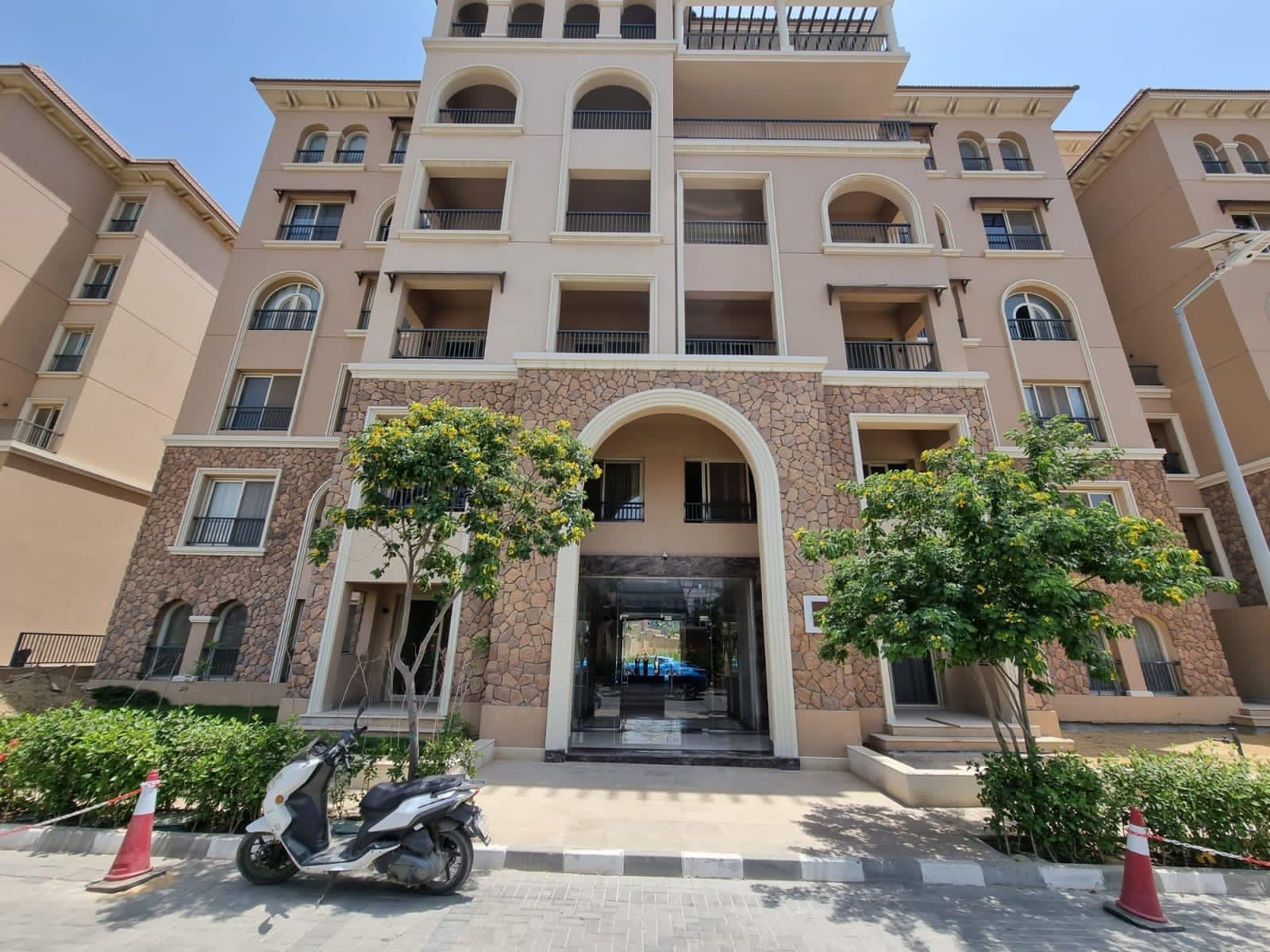 شقة للبيع 139م للبيع في التجمع الخامس كمبوند 90 افينيو