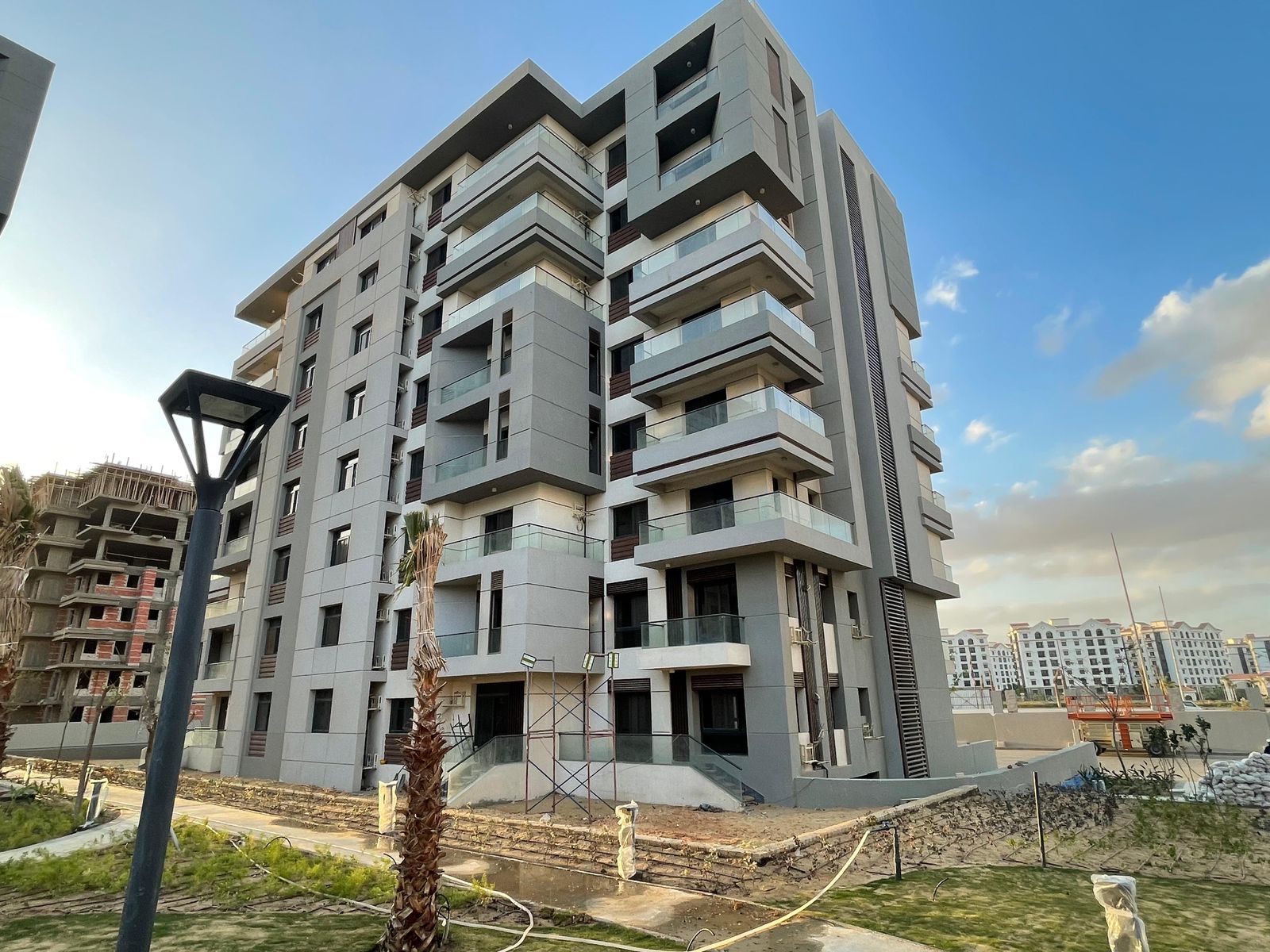 شقه 146م للبيع في كمبوند بلوفير العاصمه الاداريه