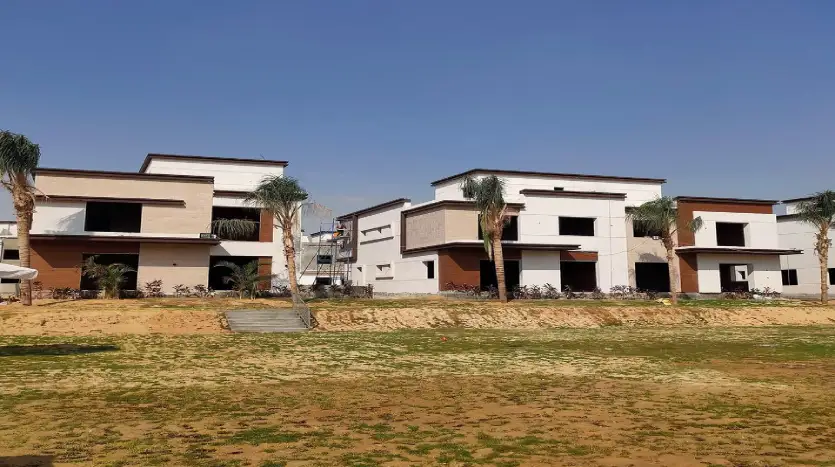 فيلا للبيع 500متر استلام فورى بالتقسيط فى كمبوند ازار 1 التجمع الخامس