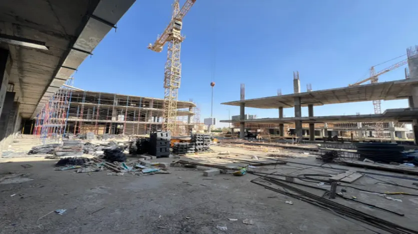 عيادة للبيع 48متر بالتقسيط على 10 سنين فى محور بلازا اكتوبر نماء الخليج