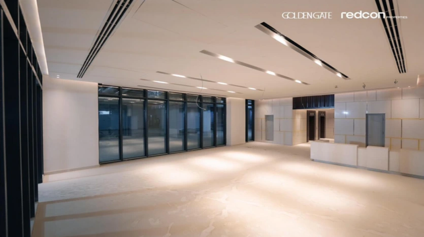 مكتب للبيع 71متر استلام فورى متشطب بالكامل فى مشروع جولدن جيت التجمع الخامس