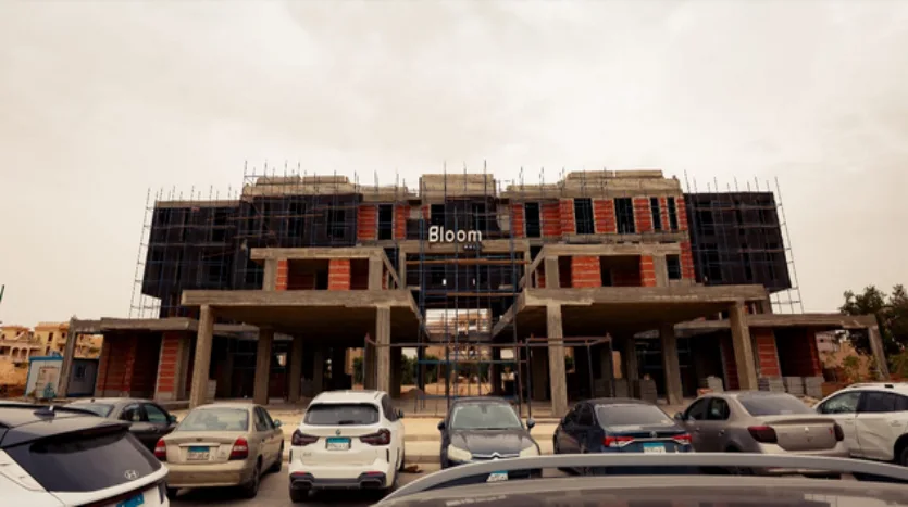 عيادة للبيع 30متر في بلووم مول الشروق bloom mall el shorouk بالتقسي